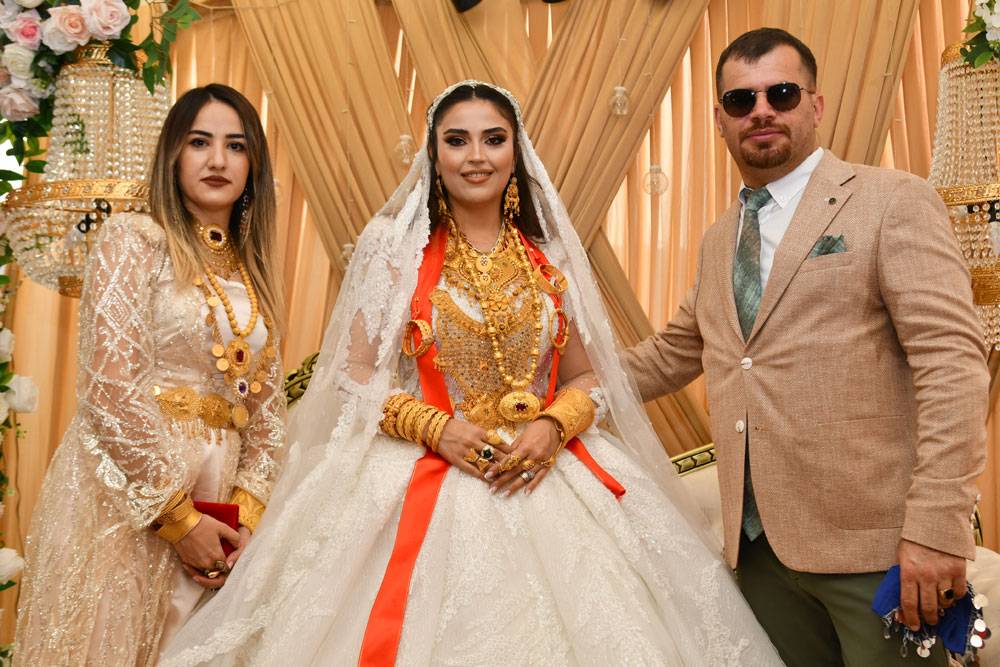 Hakkari’de gelin altınları taşıyamadı! 23