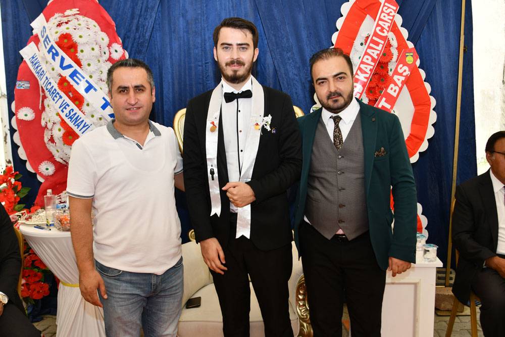 Hakkari’de gelin altınları taşıyamadı! 24