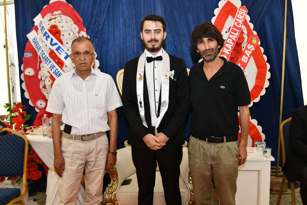 Hakkari’de gelin altınları taşıyamadı! 26