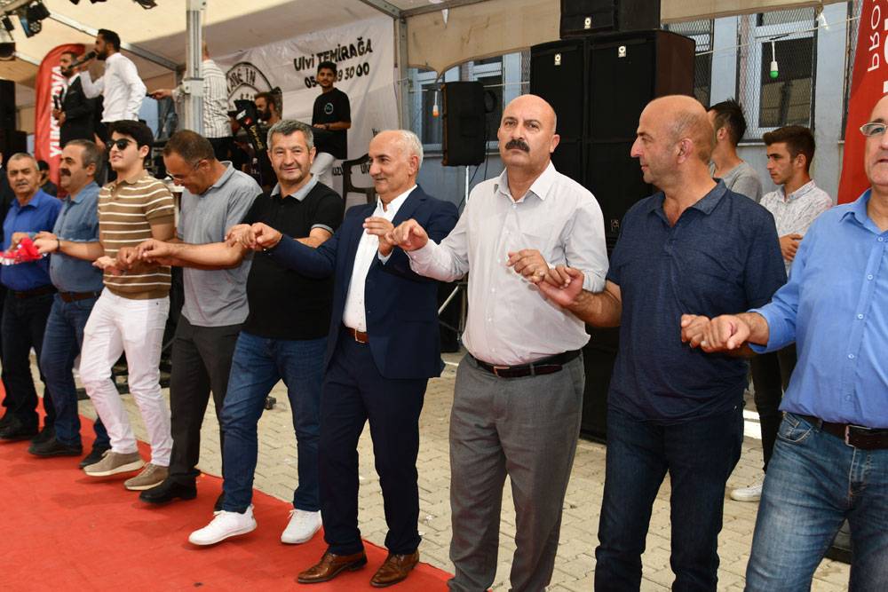 Hakkari’de gelin altınları taşıyamadı! 29