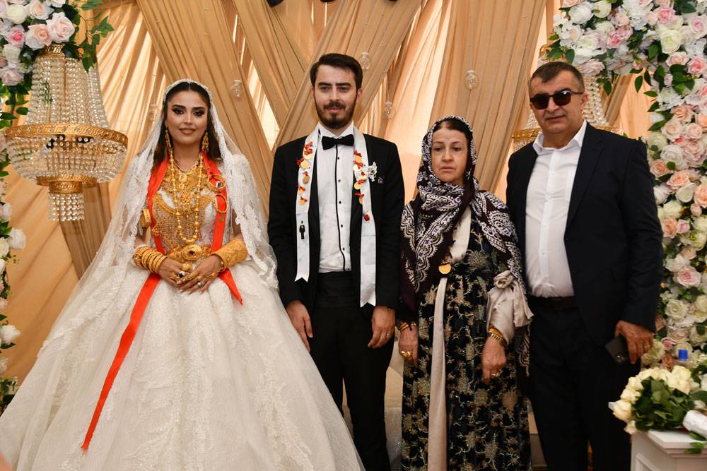 Hakkari’de gelin altınları taşıyamadı! 3