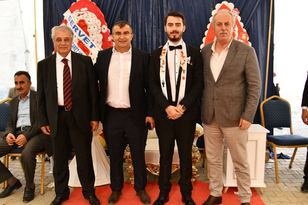 Hakkari’de gelin altınları taşıyamadı! 32