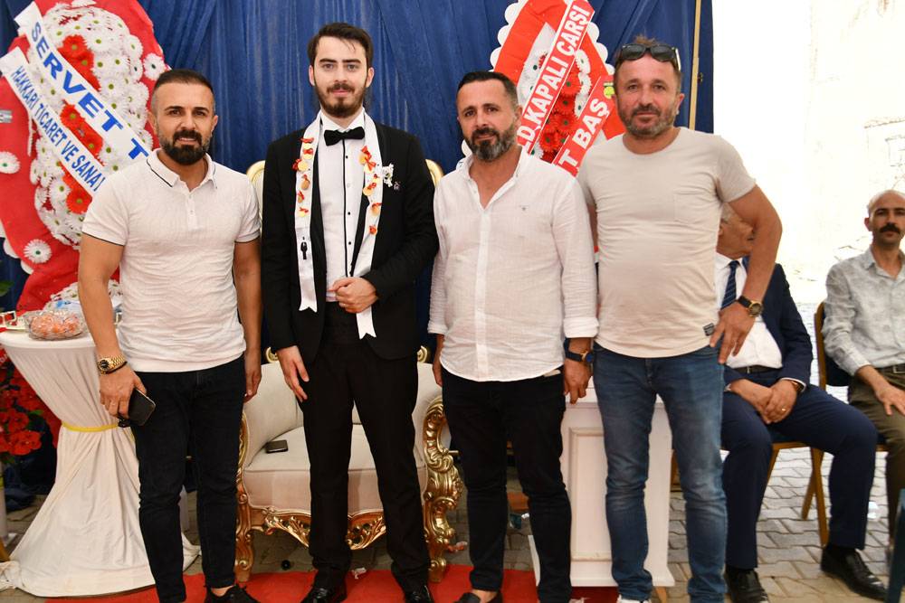 Hakkari’de gelin altınları taşıyamadı! 34