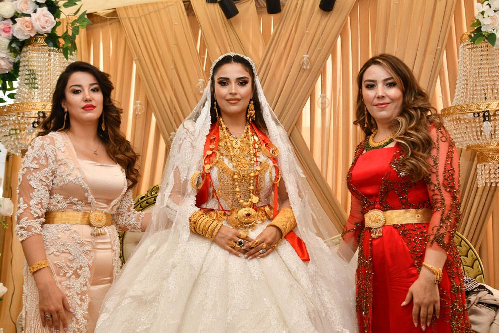 Hakkari’de gelin altınları taşıyamadı! 4