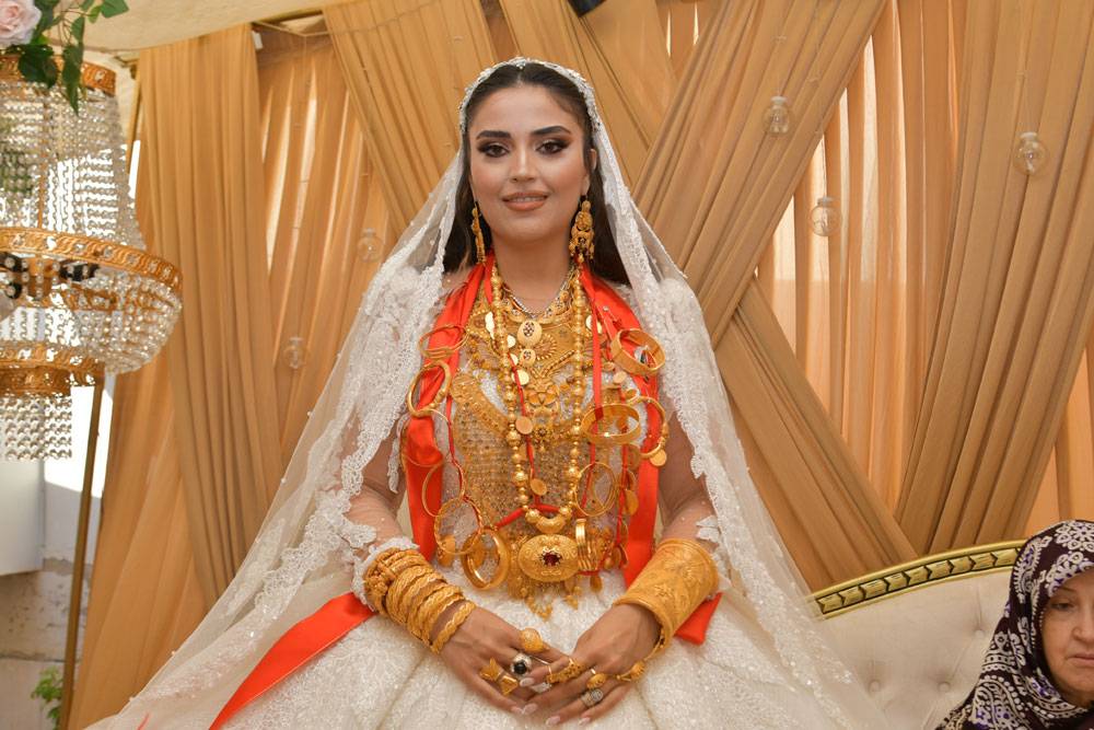 Hakkari’de gelin altınları taşıyamadı! 5