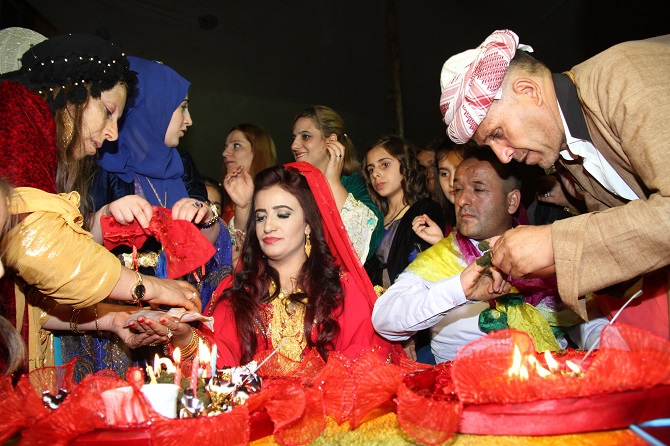 Demir Ailesinin mutlu günü 23