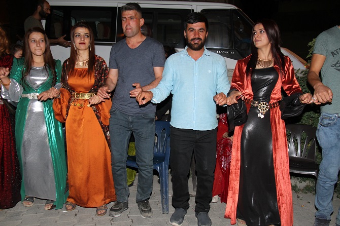 Demir Ailesinin mutlu günü 24