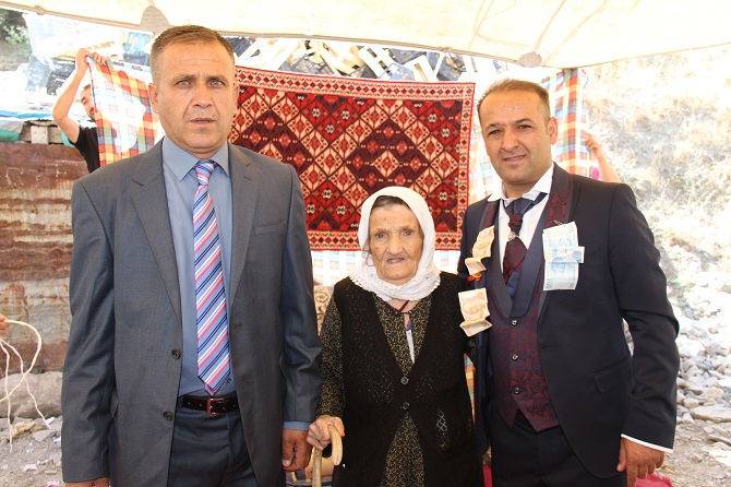 Demir Ailesinin mutlu günü 28