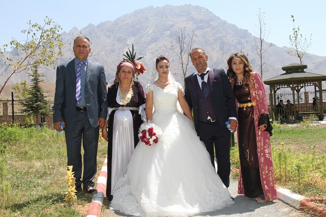 Demir Ailesinin mutlu günü 34