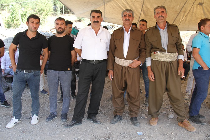 Demir Ailesinin mutlu günü 44