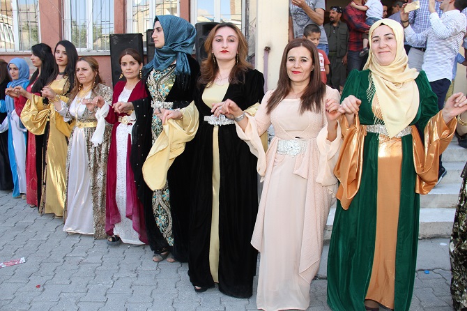 Demir Ailesinin mutlu günü 46