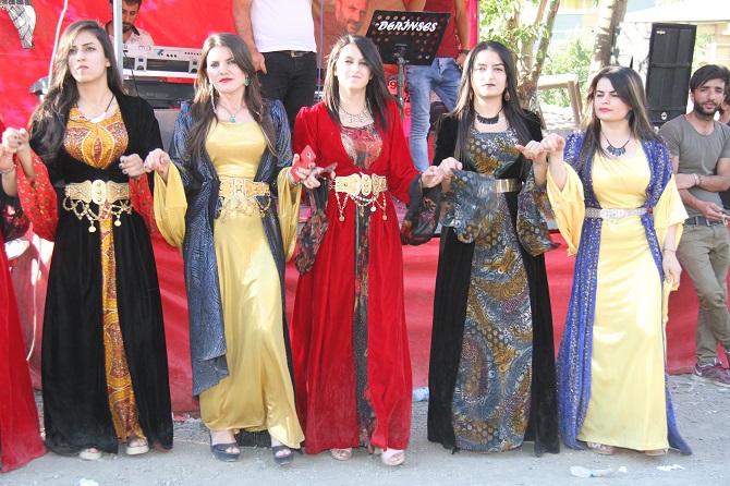 Demir Ailesinin mutlu günü 48