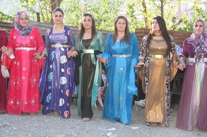 Demir Ailesinin mutlu günü 49