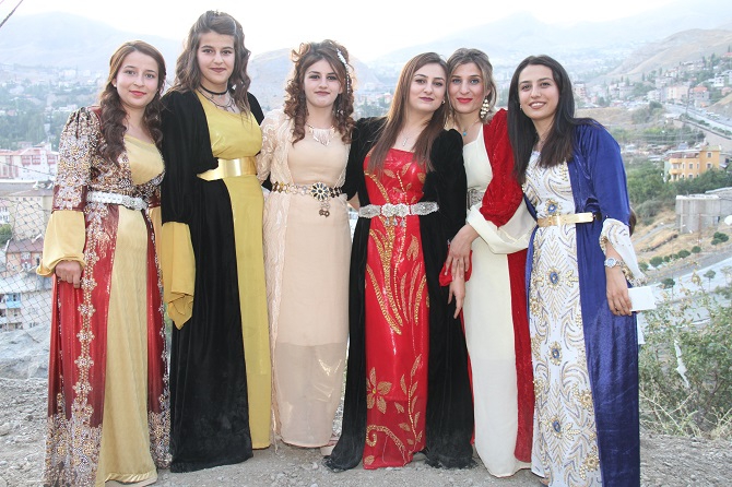 Demir Ailesinin mutlu günü 52