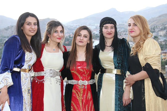 Demir Ailesinin mutlu günü 55