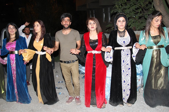 Demir Ailesinin mutlu günü 58