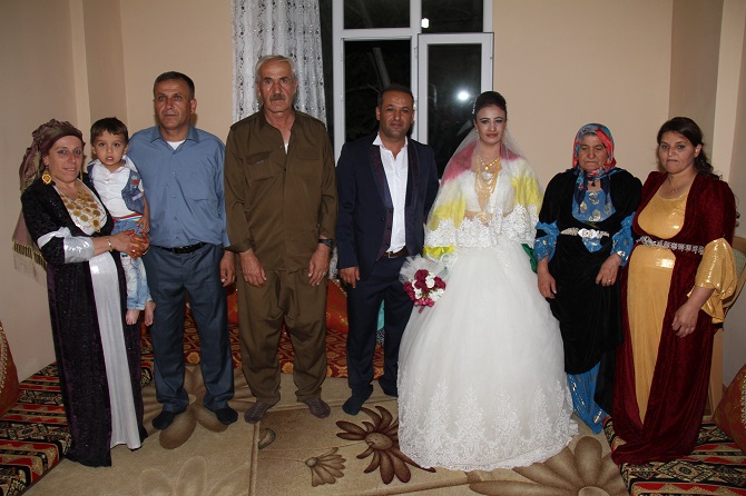 Demir Ailesinin mutlu günü 60