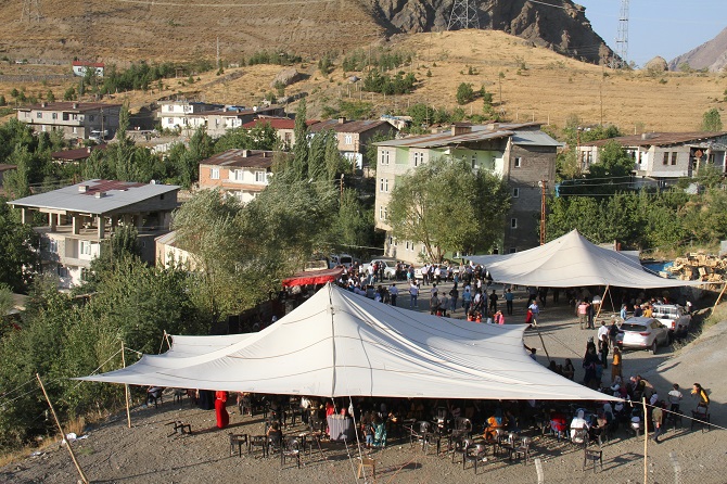 Demir Ailesinin mutlu günü 62