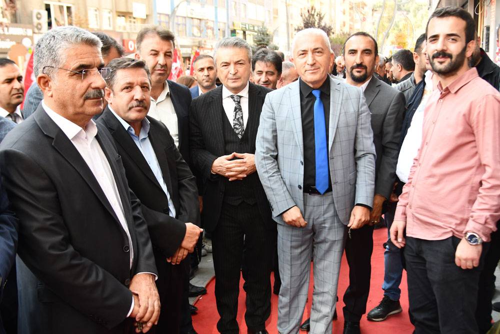 Hakkari'de Gala Gold Kuyumculuk hizmete açıldı 13