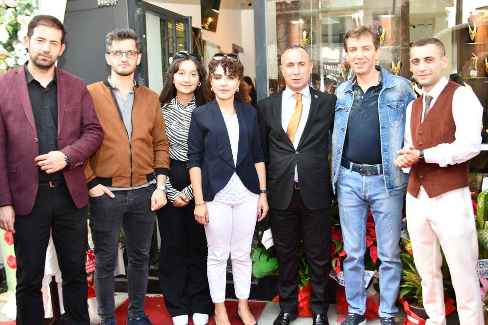 Hakkari'de Gala Gold Kuyumculuk hizmete açıldı 16