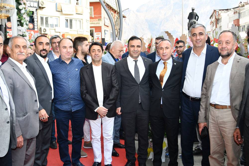 Hakkari'de Gala Gold Kuyumculuk hizmete açıldı 18