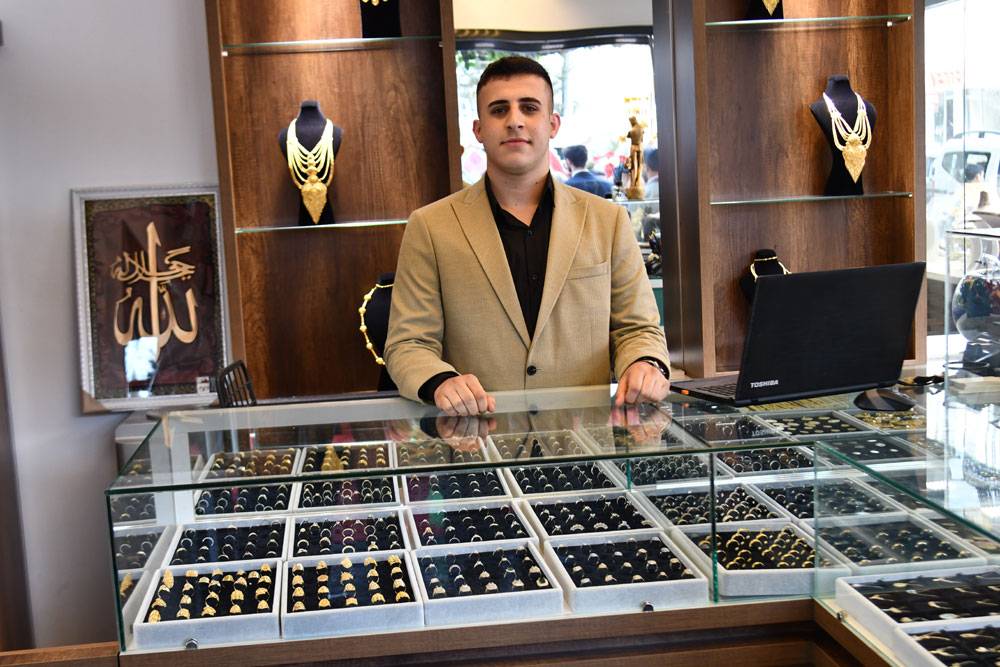 Hakkari'de Gala Gold Kuyumculuk hizmete açıldı 24
