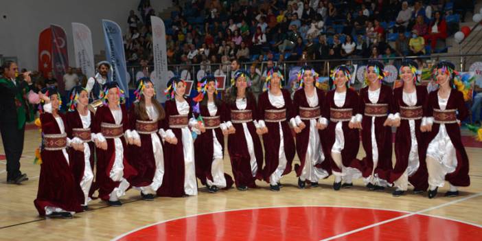 Hakkari'de yıl sonu sergisi açıldı