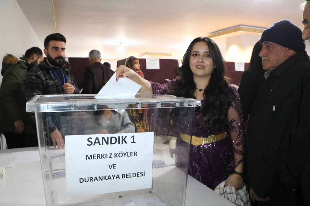 Hakkâri ve ilçelerinde 3 bin 404 delege ön seçim için sandık başına gidiyor 22