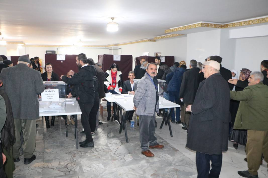 Hakkâri ve ilçelerinde 3 bin 404 delege ön seçim için sandık başına gidiyor 8