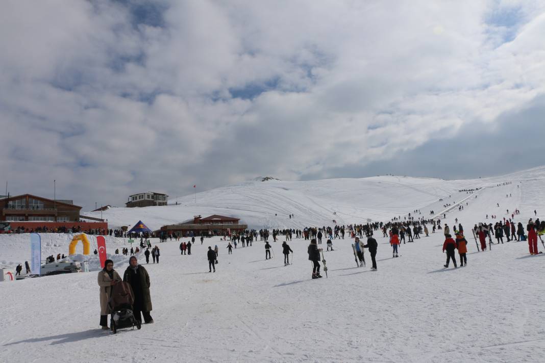 Hakkari'deki 5. kar festivali düzenlendi 11