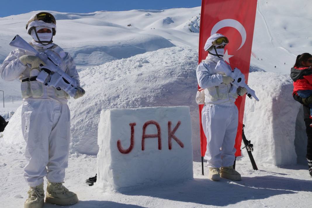 Hakkari'deki 5. kar festivali düzenlendi 27