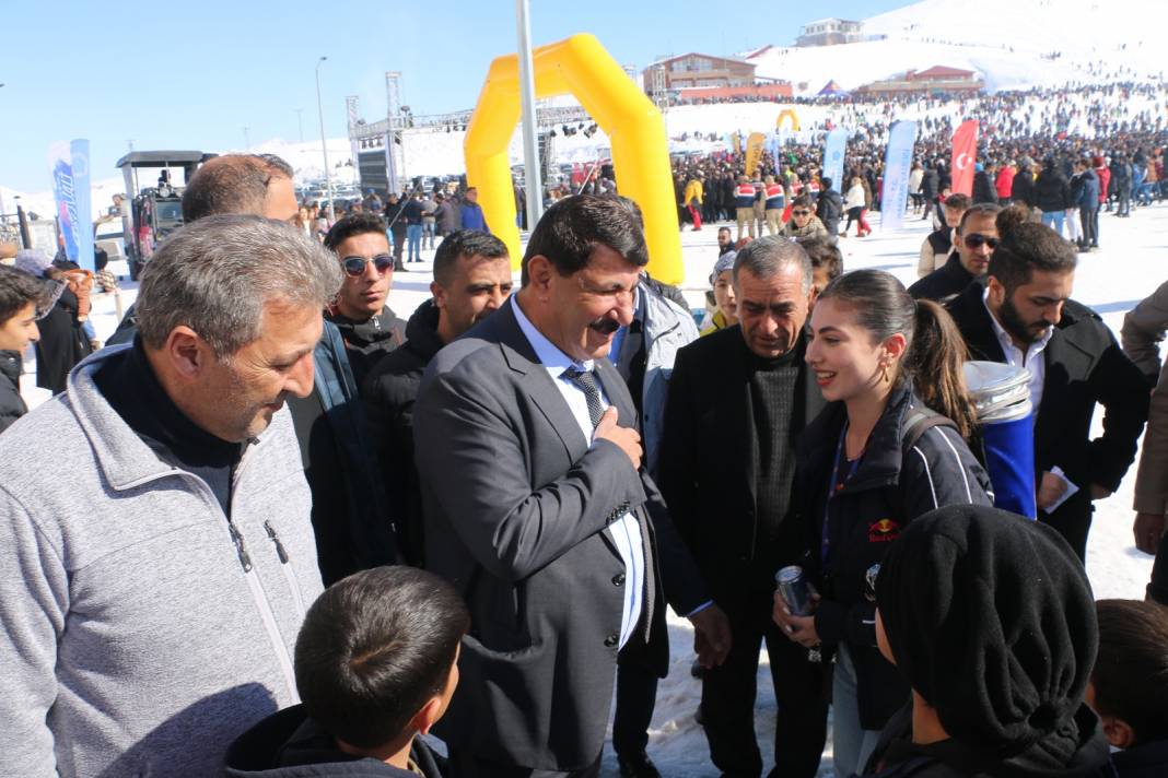 Hakkari'deki 5. kar festivali düzenlendi 40
