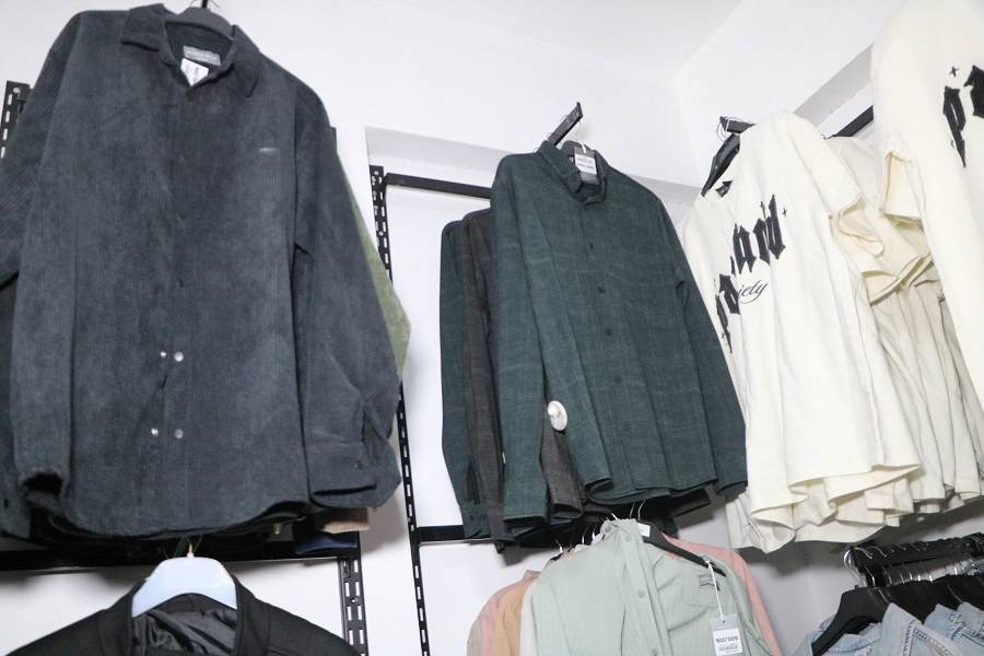 Hakkari'de bir ilk! Gümrük malzemeleri yarı fiyatına satışta! 9