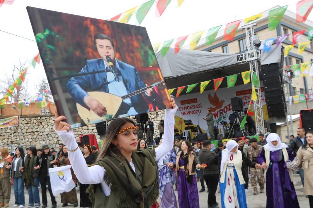 Hakkari'de Newroz kutlandı 1