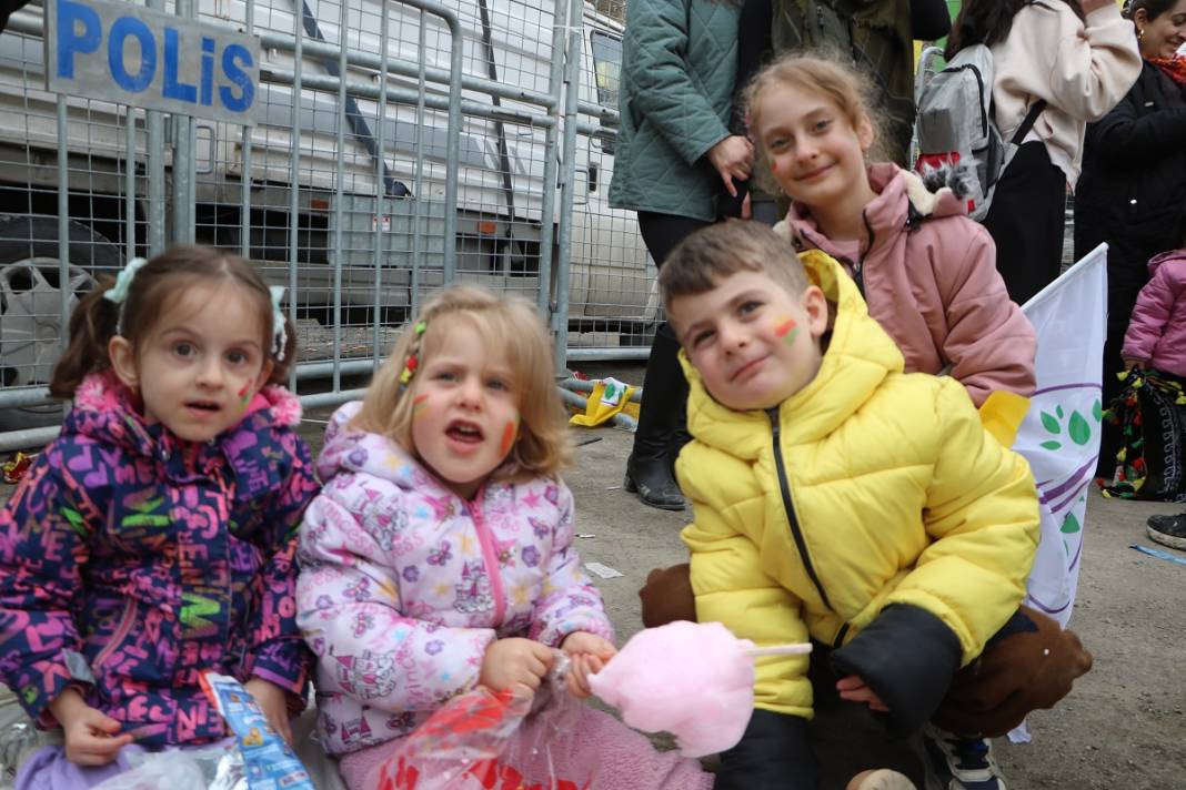 Hakkari'de Newroz kutlandı 13