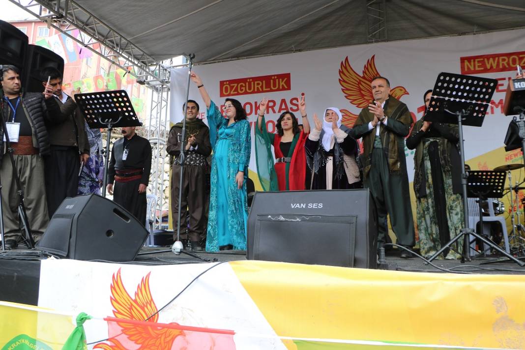 Hakkari'de Newroz kutlandı 9