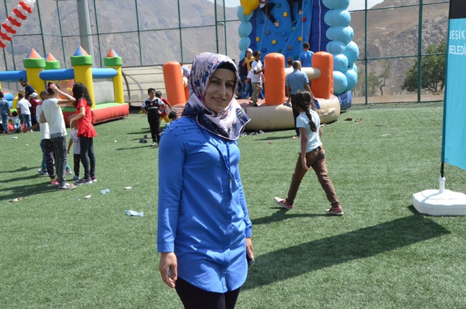 Beşiktaş Belediyesi Hakkari'de oyun parkı kurdu 18