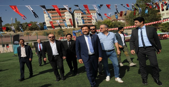 Beşiktaş Belediyesi Hakkari'de oyun parkı kurdu 2