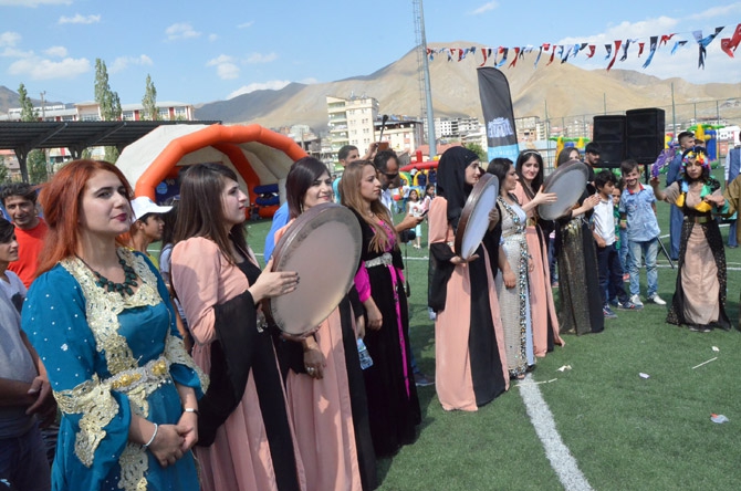 Beşiktaş Belediyesi Hakkari'de oyun parkı kurdu 20