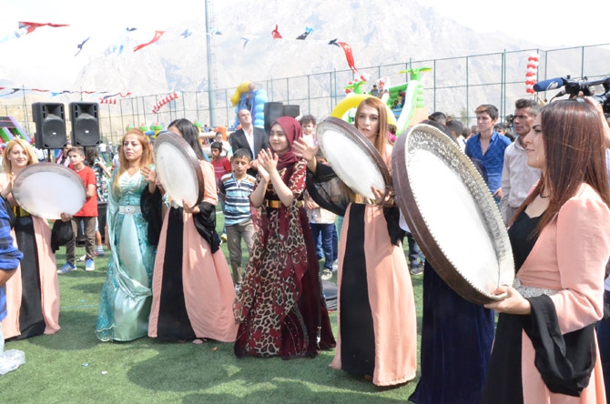 Beşiktaş Belediyesi Hakkari'de oyun parkı kurdu 21