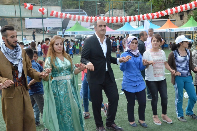 Beşiktaş Belediyesi Hakkari'de oyun parkı kurdu 28