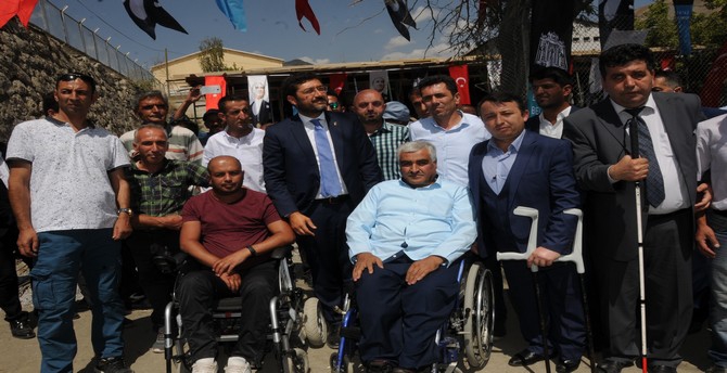 Beşiktaş Belediyesi Hakkari'de oyun parkı kurdu 4