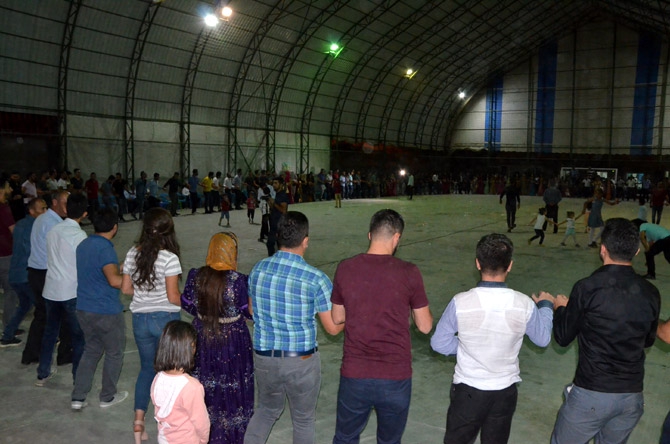 Timur Ailesinin mutlu günü 16