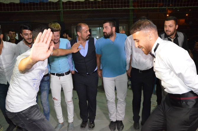 Timur Ailesinin mutlu günü 23