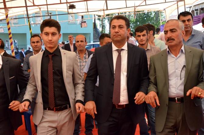 Ertuş ailesinin mutlu günü 11