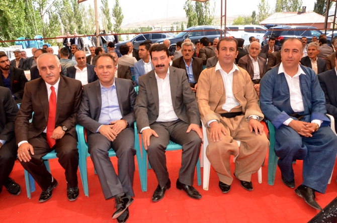 Ertuş ailesinin mutlu günü 15