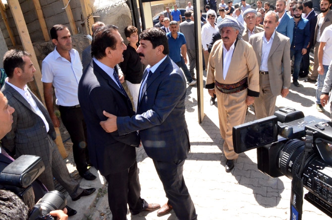 Ertuş ailesinin mutlu günü 18