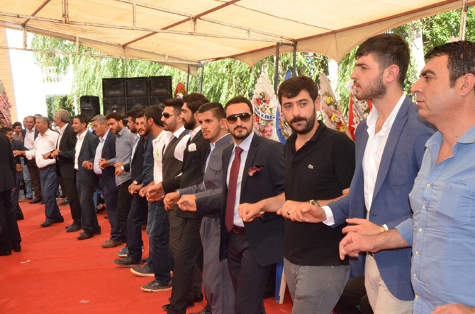 Ertuş ailesinin mutlu günü 41