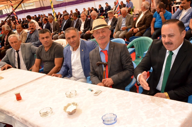 Ertuş ailesinin mutlu günü 8