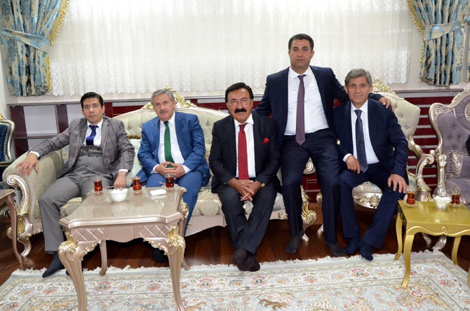 Ertuş ailesinin mutlu günü 9